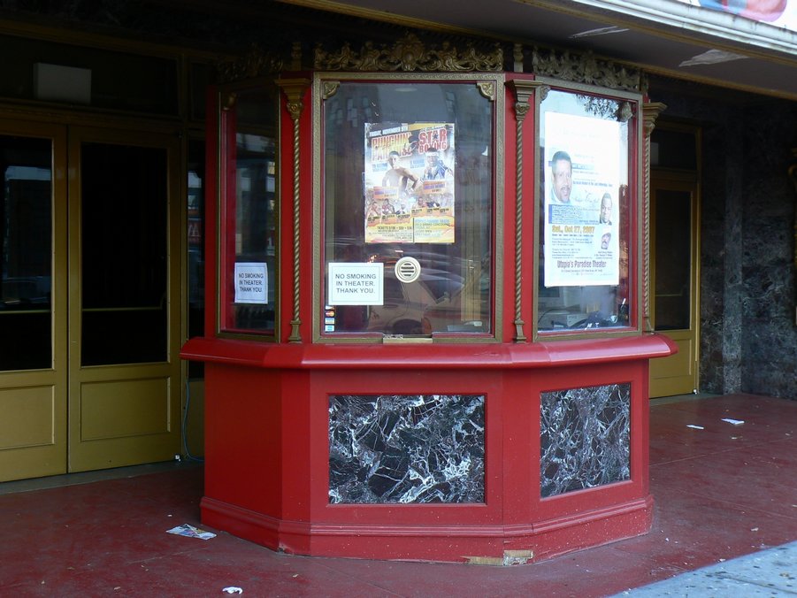 Bronx - Grand Concourse Str: Bronx - Loews Paradise Theatre 024